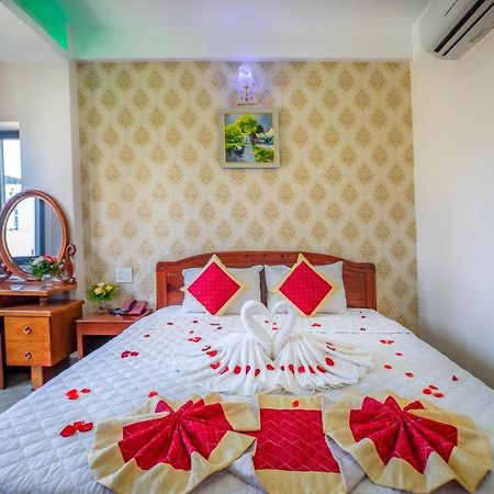 Kim Hoa Hotel Куинён Экстерьер фото