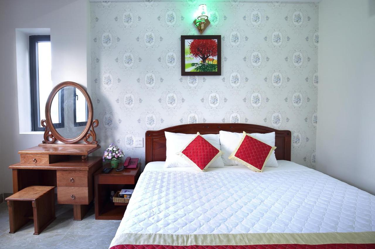 Kim Hoa Hotel Куинён Экстерьер фото